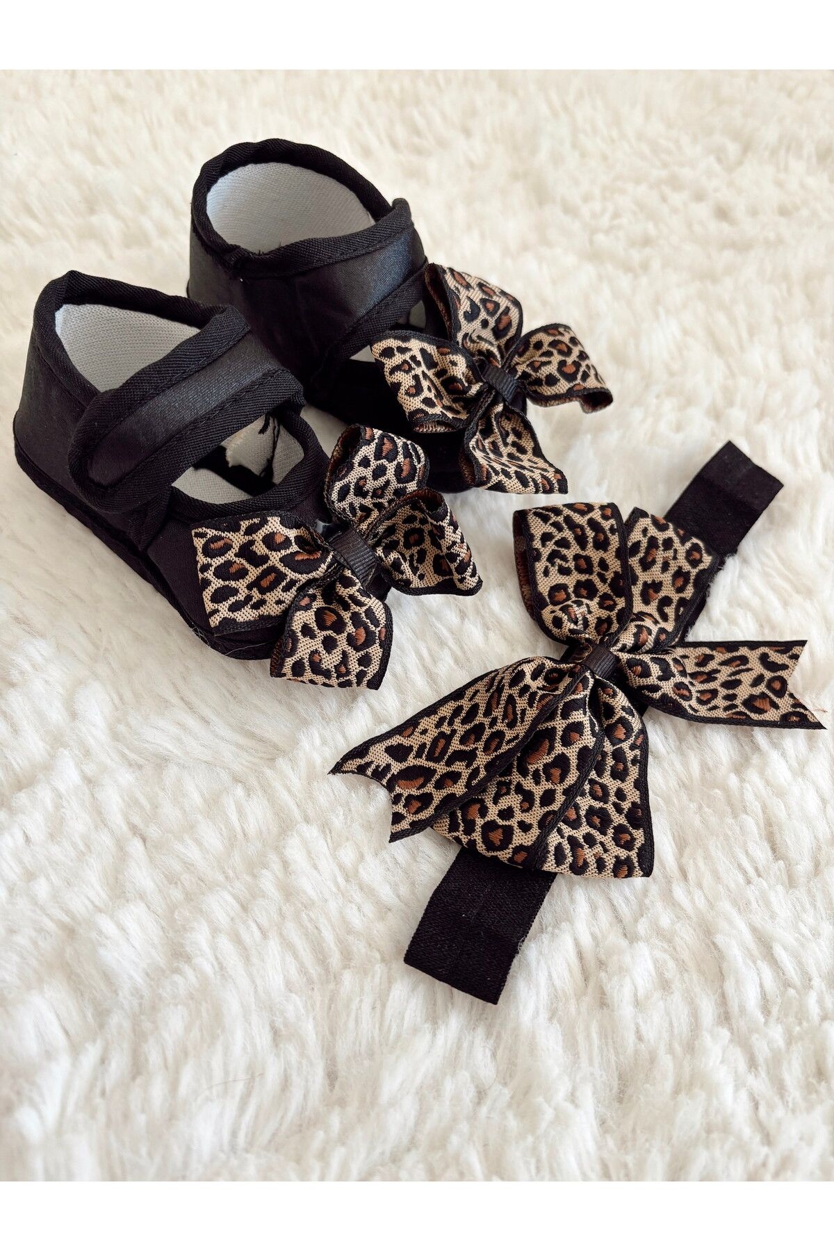 VaVbaby%20Liora%20Leopar%20Desenli%20Bandana%20Patik%20Takımı%200-6%20ay%20Kız%20Bebek%20Organik%20Şık%20Yumuşak%20Taban%20Sevimli